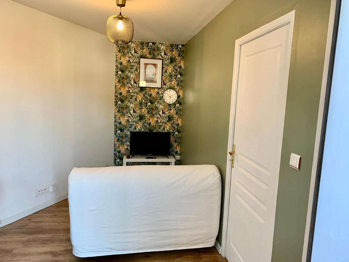 Superbe Appartement Avec Parking Gratuit Sur Place Сен Дени Екстериор снимка